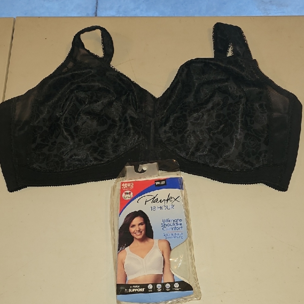 Playtex 18 Hr Womens Sz 52C 4 Way Support Bra. Black Floral. New In Package